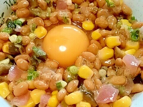 納豆の食べ方-生玉子＆コーン漬物♪